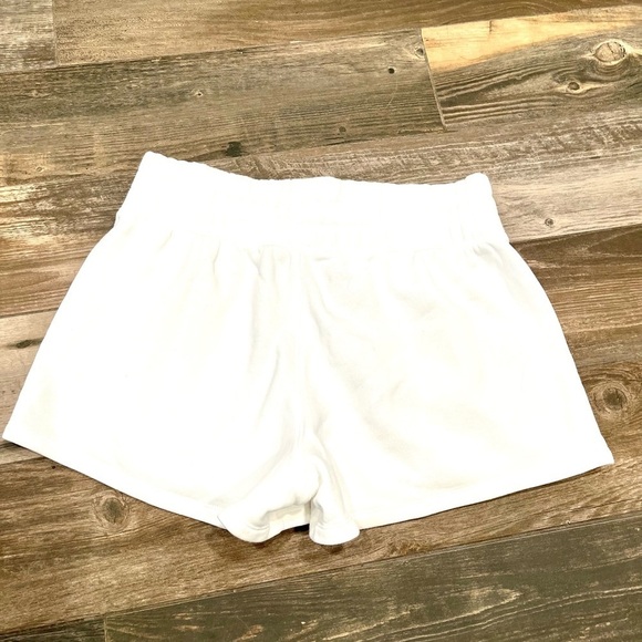 Under Armour Women's UA Playback Fleece Shorts Size Medium NWT - Picture 6 of 7